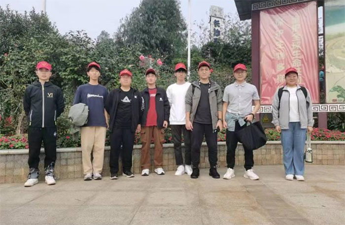 21(j)ACCA114_չƽ֮·𲽡־Ը(dng)