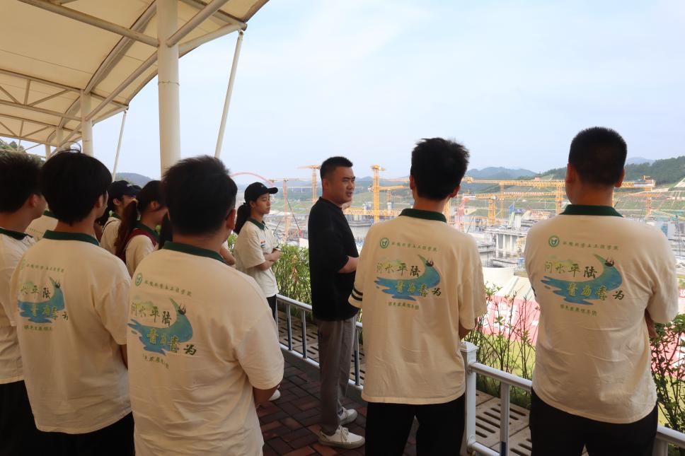 W(xu)(x)(gu)ش󹤳̣r(sh)}(dng)𹤡ˮƽꑡF(tun){(dio)ƽ\(yn)Rм~