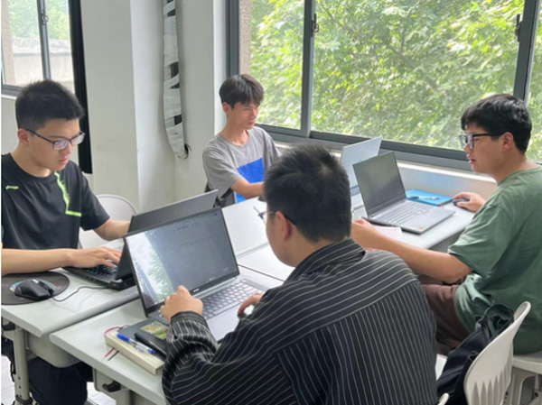 ׷L(fng)УƌW(xu)l(xing)dl(xing)չF(xin)|L(fng)