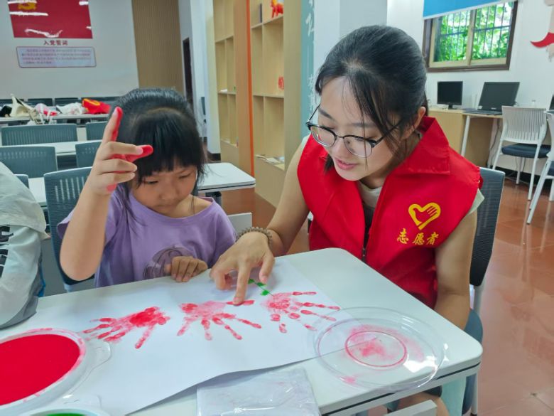 ӡɽӣͯKWˇ󾫡`F_չۇ}ˇg