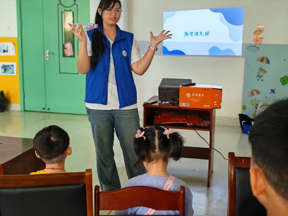 ͨW(xu)ƌW(xu)cg(sh)W(xu)ԺǐͬС־ԸС(du)M(jn)ͨЃͯ