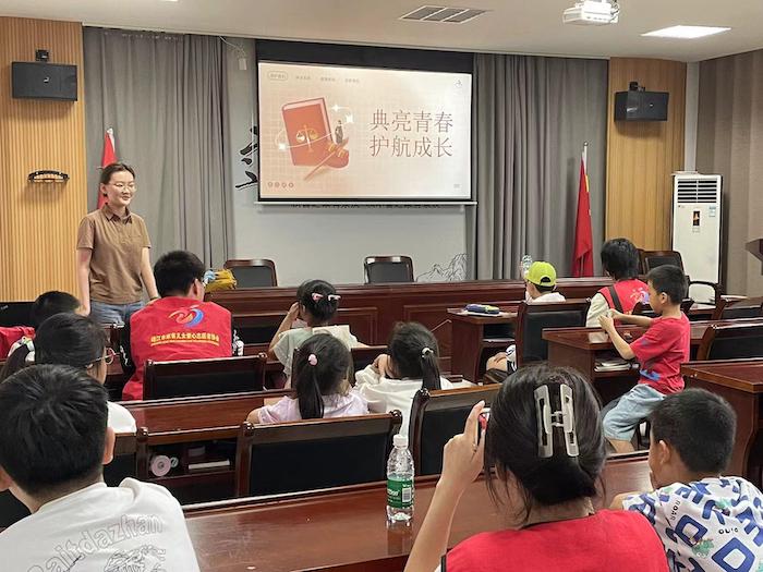 |ϴW(xu)(rn)猍(sh)`F(tun)(rn)硤Rޡ(hu)(sh)`(xing)Ŀ_(ki)չ