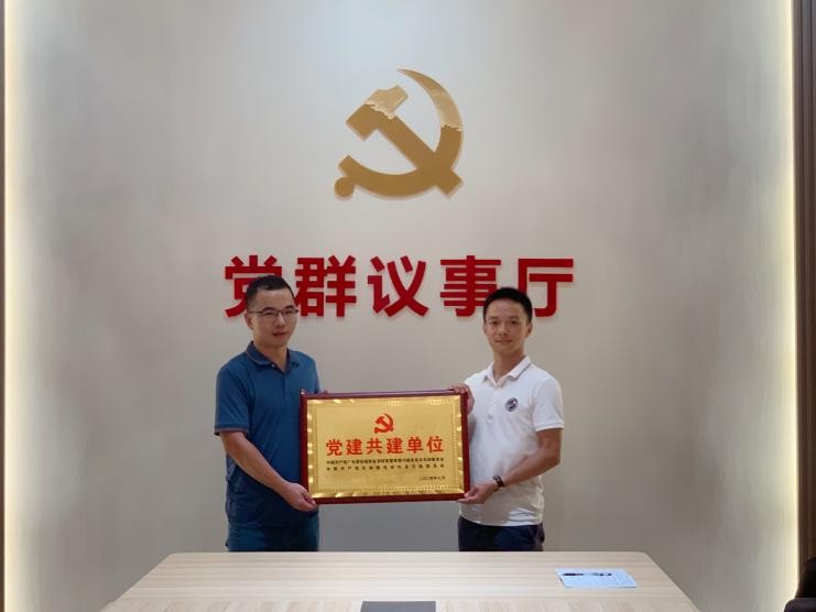 V|̹@I(y)W(xu)Ժǻ۹c(w)ϵУںτ(chung)`cl(xing)d(zhn)Եʩ