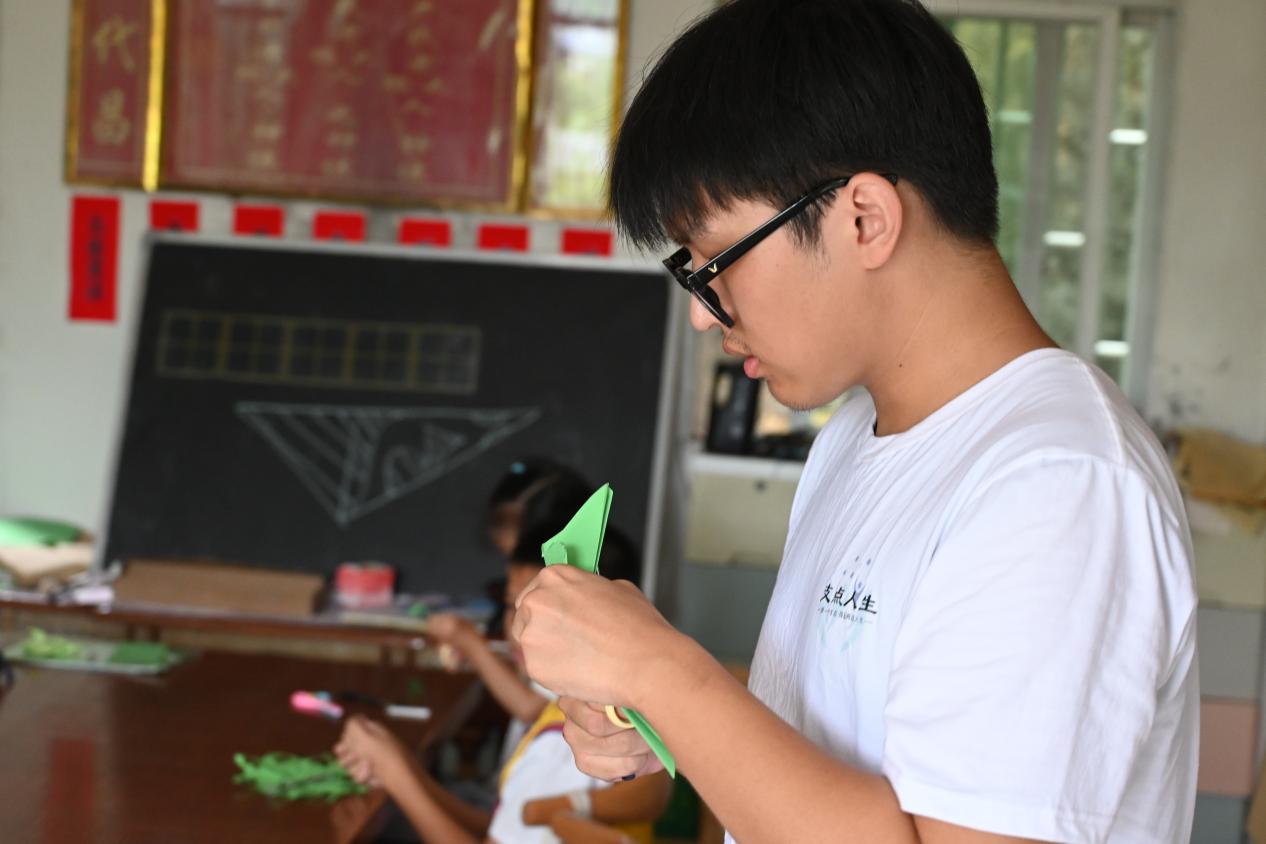 ֧W{ɫ ؃ͯ@713ս̌WӼo