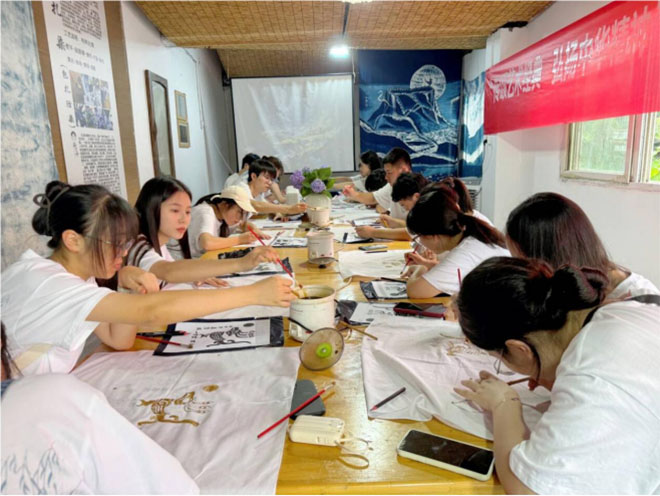 Ⱦ໨@Ļɫt(y)W(xu)ԺR(i)ؽ^(q)߱񣬝(rn)ɽӷ(w)`ЈF(tun)