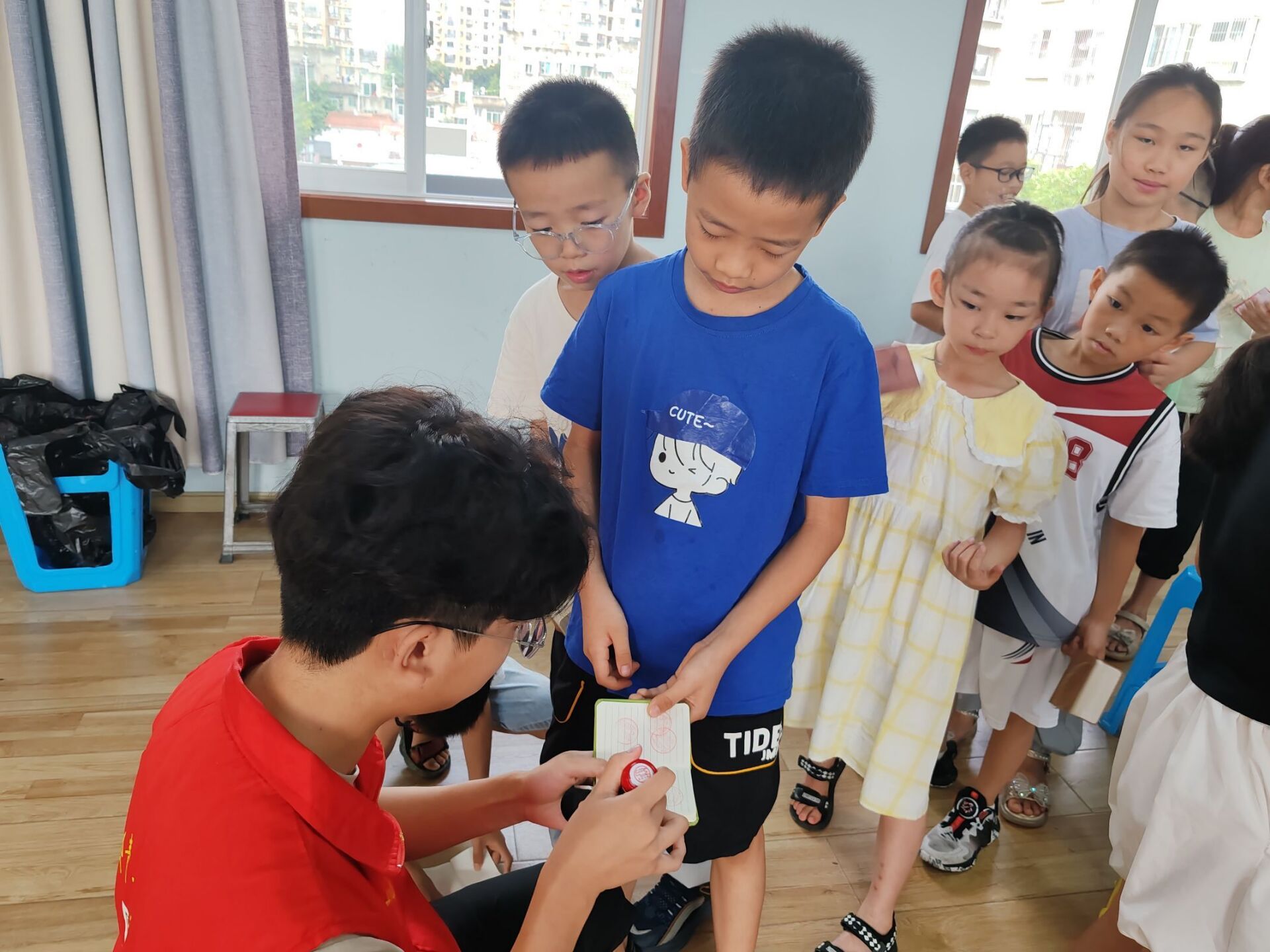 ഺǣM(jn)ϽͨW(xu)(jng)(j)W(xu)Ժ־Ը(w)(du)ϲ^(q)֧̻