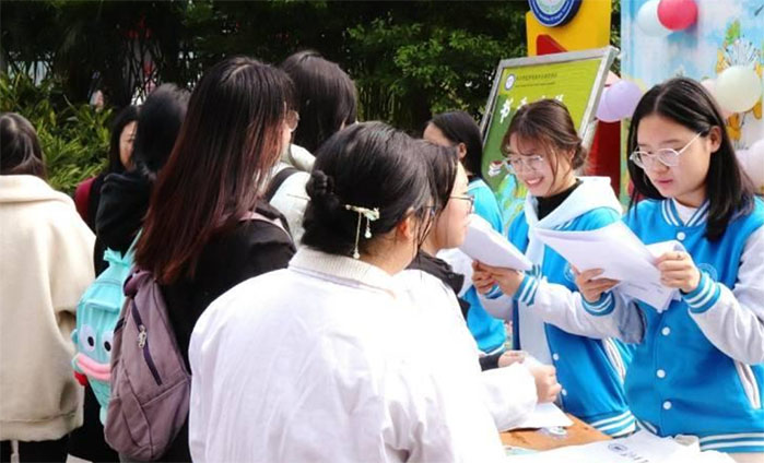 ˡһ𣬷νYˡУ־Ը߅f_չY֪Rռ