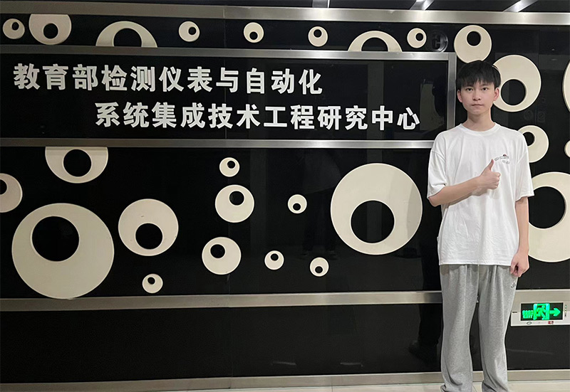 D꠆T^zyxcԄӻϵy(tng)ɼg(sh)о