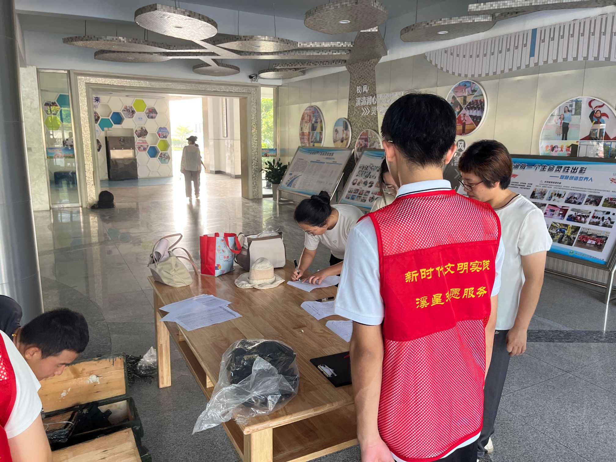 ݹWԺ` Ȥζ桱Ϫǡͯ܊I