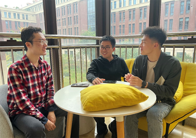 ͨW(xu)늚W(xu)ԺT3076T3080F֧L(yu)о˱Q̖@ZW(xu)L