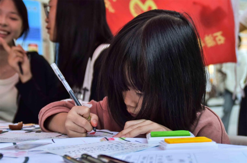 ʯԺ־fڵһʳ_չhoͯģǰС־Ը