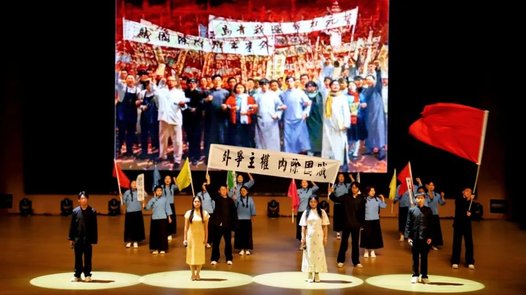 A wP(yng)ϵɹkʮˌÿƼĻˇg(sh)(ji)F(tun)L(fng)ɴِ