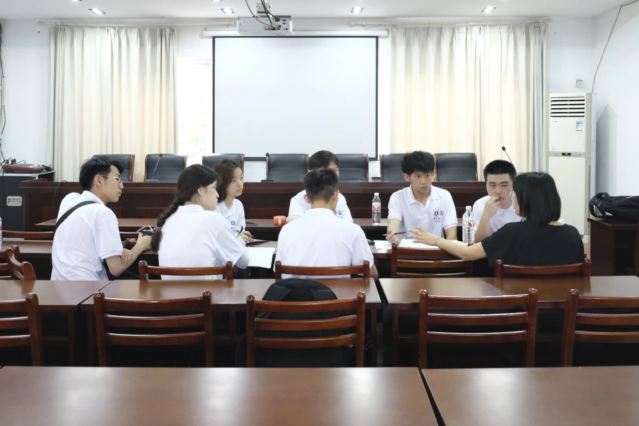 ǧfL壬l(xing)Vƪ ֘I(y)W(xu)(jng)(j)W(xu)Ժl(xing)d`F(tun)ڌ`