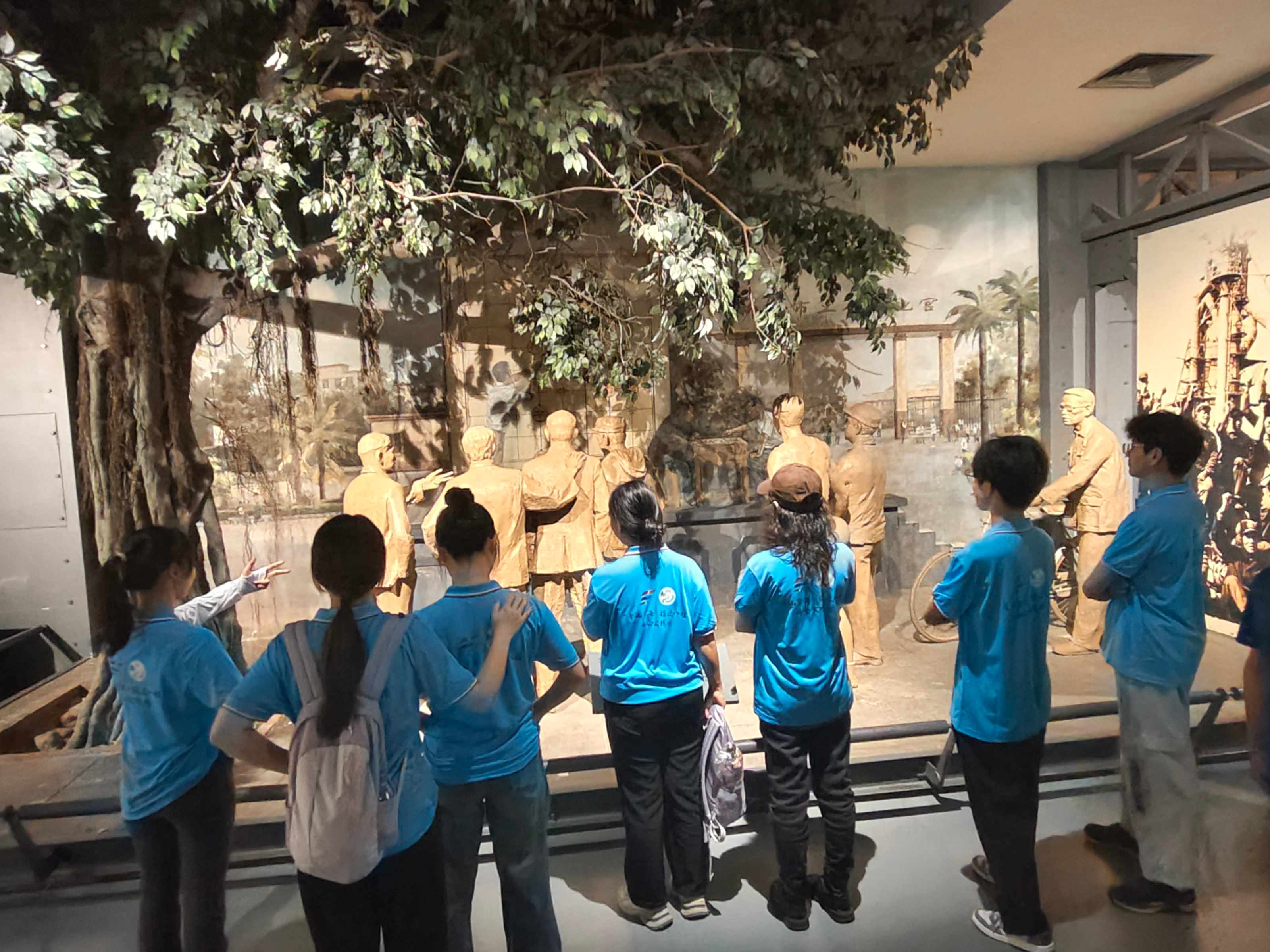 ӛ·˹ذlչ} 𹤡ɽ̺ ѭE˹𡱌`F̽ݹ