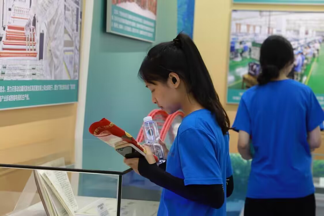 VWČWԺFίW࡯MҰ־ԸǰVչ[^^W