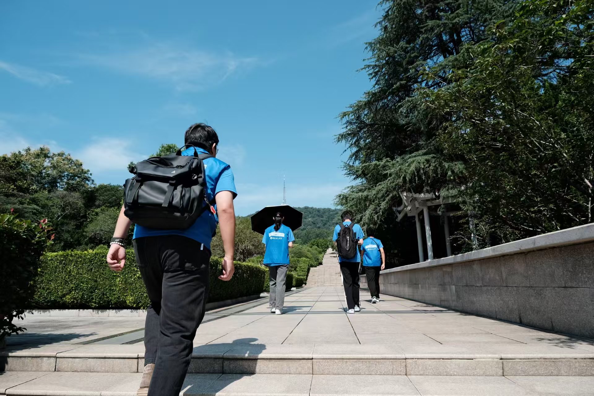 ׷tɫӛ̽l(f)չ·W(xu)C{(dio)ЈFĶԪ`֮