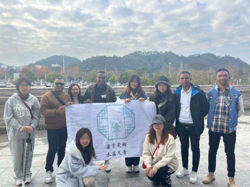 GϢĲ࣬ӺWԺWӸ(zhn)_չĻv