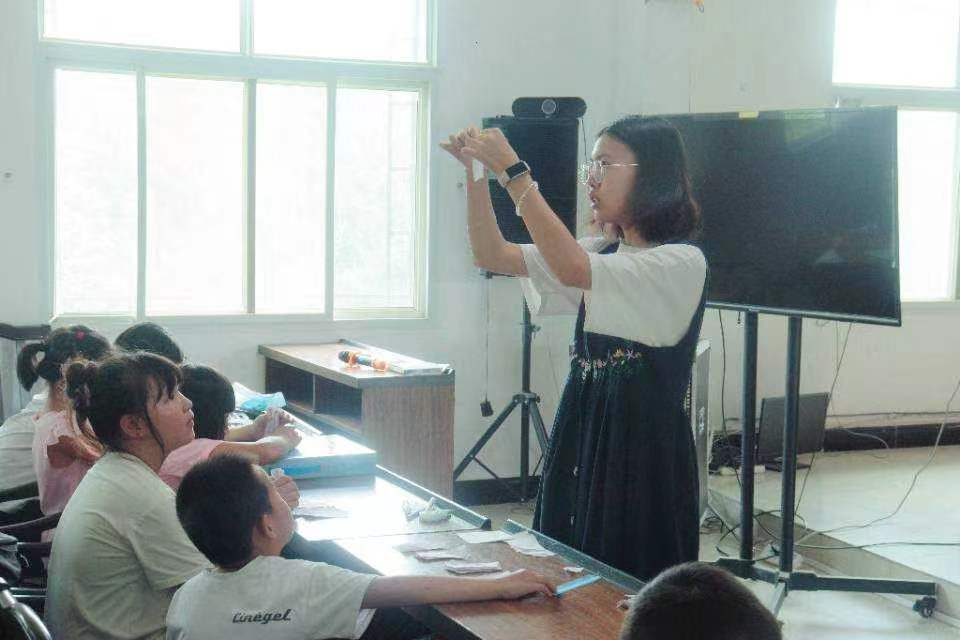 ˇ飬Pī(rn)ġώW(xu)ҽкƽ(hu)(sh)`F(tun)_(ki)չɫˇg(sh)n