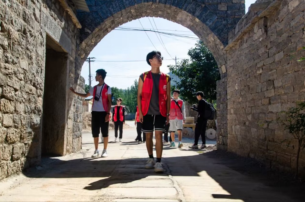 ʯ`꠷ʳ֮СɽѪ˟ϴ岺\C