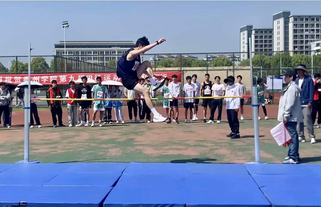 ȼ\(yn)ӈһ(chung)x͡ӛ̩݌W(xu)Ժڰˌ\(yn)ӕ