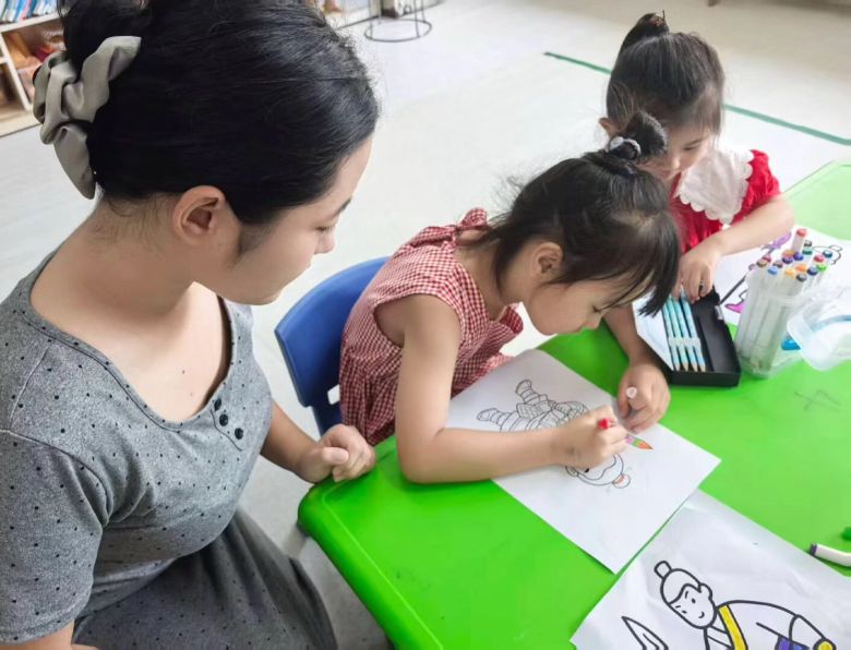 D錍(sh)`(du)(du)TںСͿɫ ZˇD