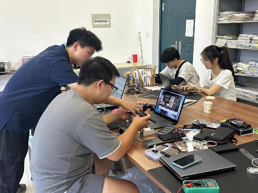 ǹc(din)δ(li)|robotF(tun)(du)ҹȫ(gu)C(j)˴ِRobocon(gu)ِ