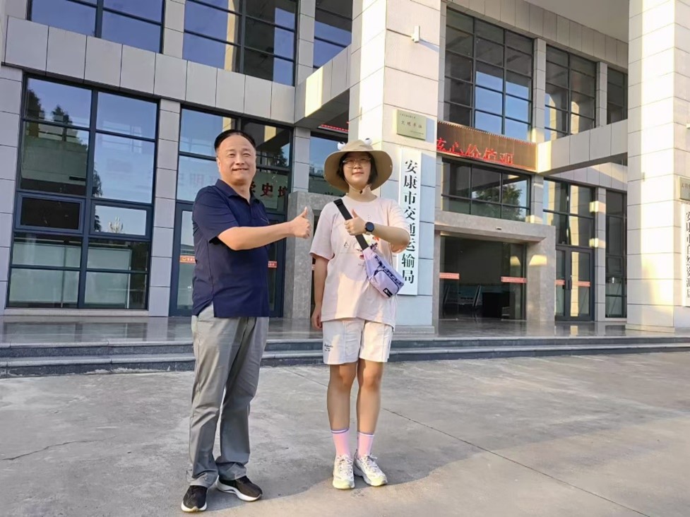 Դ̽쌍`F(tun)꠶I(lng){(dio)h(hun)cɳm(x)l(f)չ