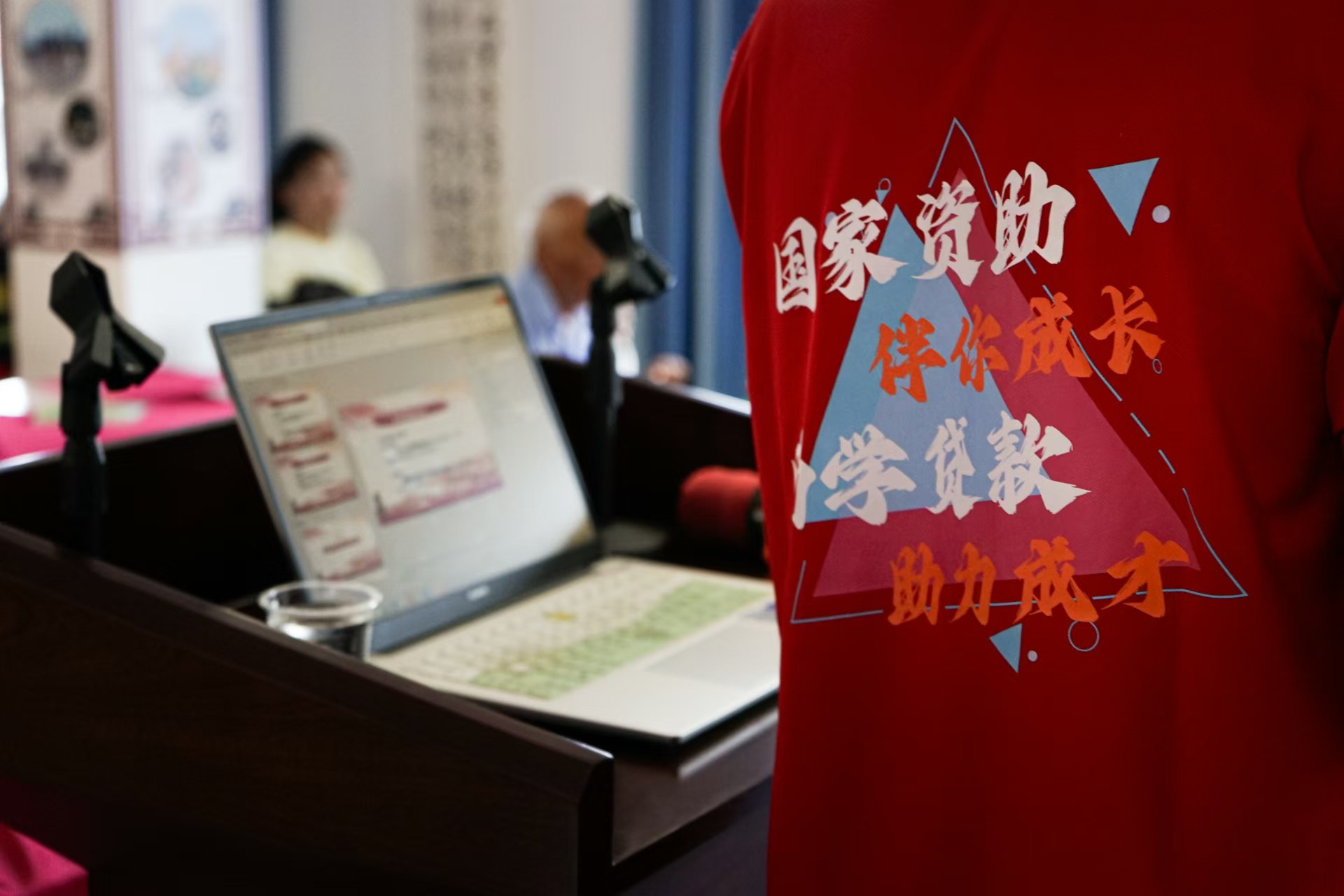 V|ؔ(jng)W(xu)l(xing)СF(tun)ꠣïW(xu)