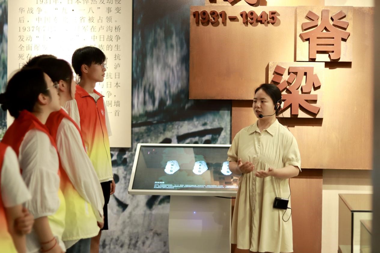 ؑcͨW(xu)W(xu)ӱoݵһվȻȥ@