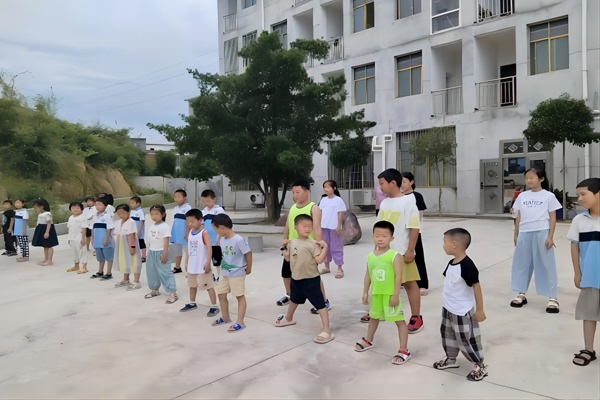 cwԒcͬСWԺഺ־Ը_չ˶\̌Wn