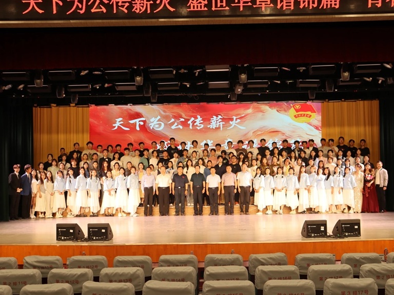 ǻҫɽ ǧ־ӳ ČW(xu)ԺekഺԊչ