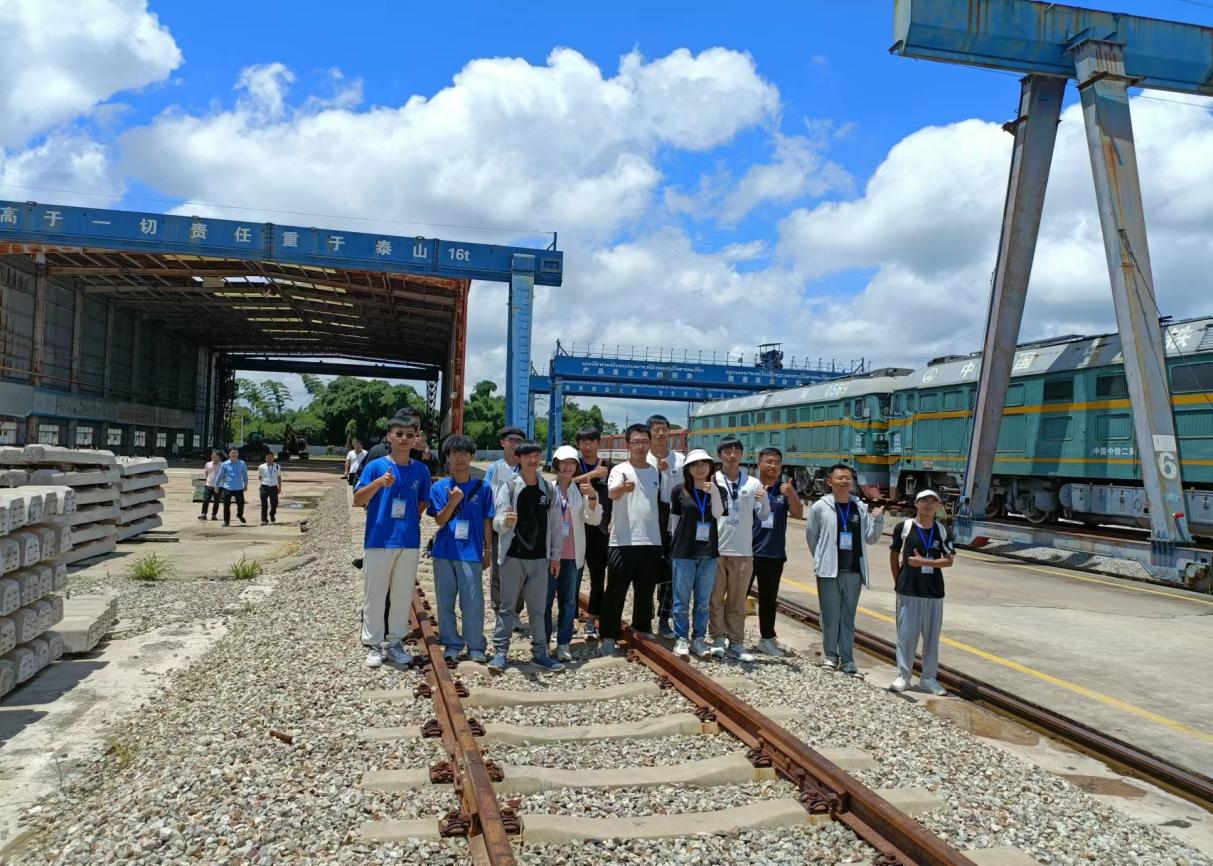 mݽͨW(xu)ľ̌W(xu)Ժ`(chung)£δϓ댍(x)`FǰFfϓW(xu)