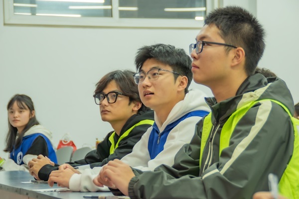 ʯԺ־fڲW_չ׃U錚hِ