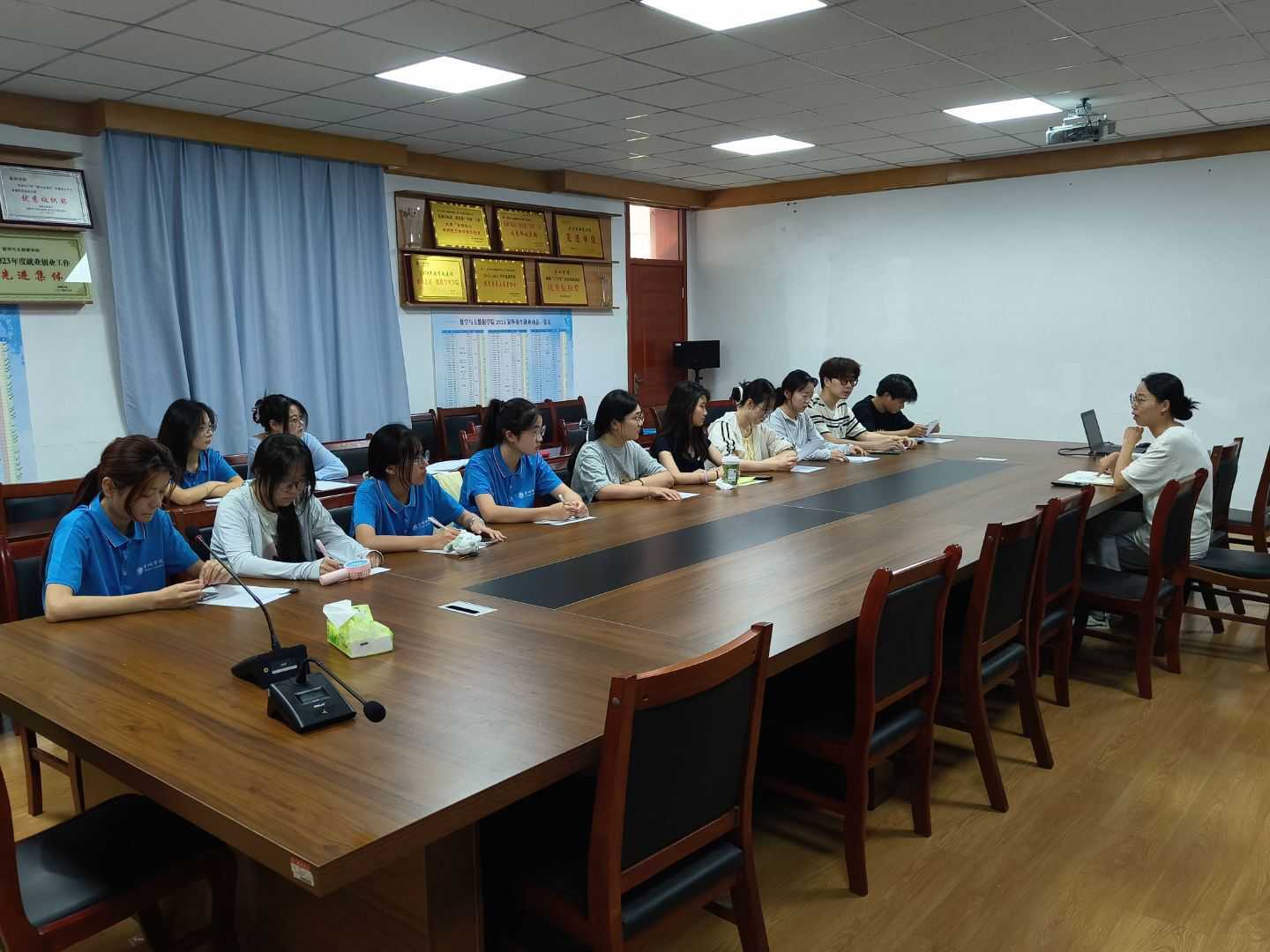 \(dng)   ǻ{(dio)ЈF(tun)ǻr(nng)I(y)(sh)`