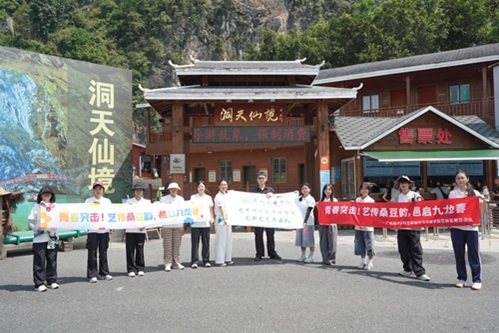 ȻL⣬eС족 VAWԺˇˇͻ̽Ӣֶɾ