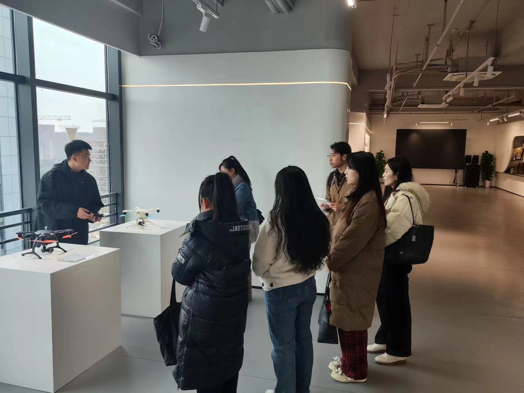 ջݽڣQIIͶYy}V|ؔW|{н