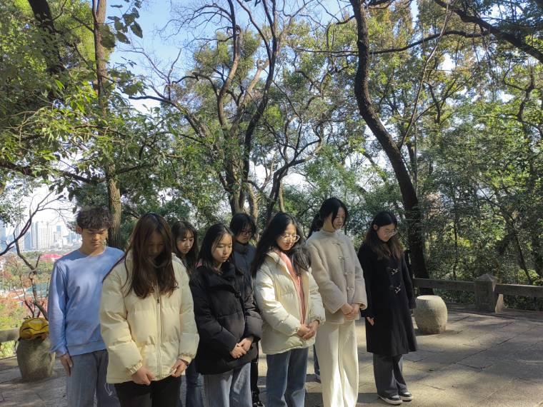 2022ࡢӋeСvʷ׷˼Ӣҡ־Ը