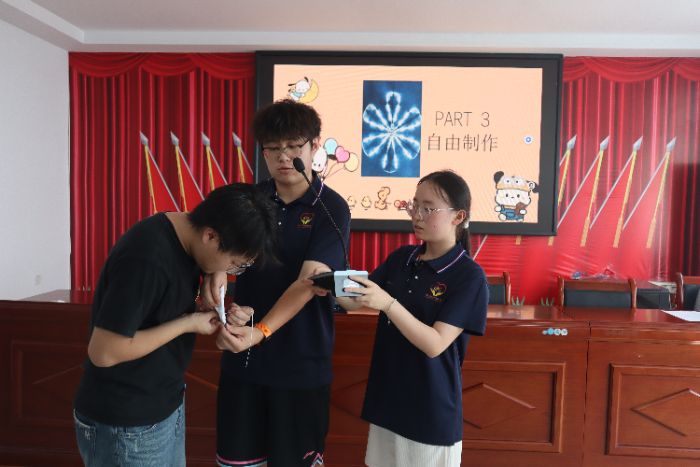 l(xing)(mng)(sh)`(du)߲ʼڡ(dng)AMĻY(ji)xʽȾw(yn)(dng)չ