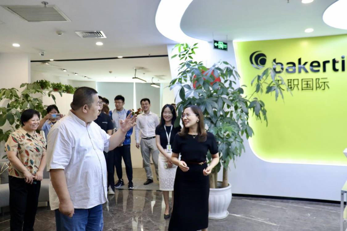 ؔԺcHLՄУAMW(xu)I(y)l(f)չ