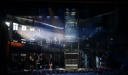 ƷښvʷL(zhng)еM(jn)֮ ڮ(hu)^|ˇg(sh)