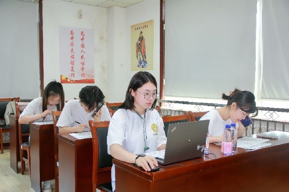 ur(nng)I(y)W(xu)Ξ־Ը(w)F־Ը֮Уؓഺ