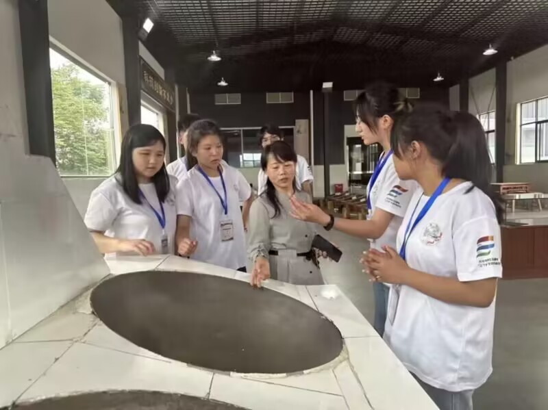 r(nng)I(y)ɫ׷l(xing)d֮