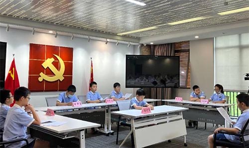 P(gun)ڷɵġʮf(g)ʲô@ȺԜݴW(xu)շ־Ը߸㎧о