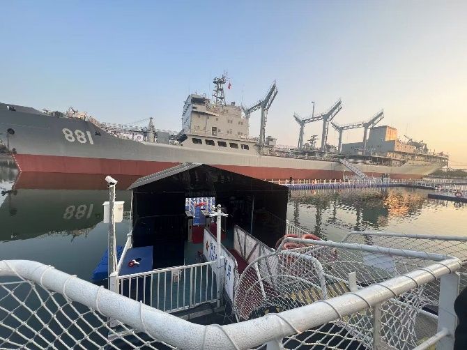 ̩̽ݺ܊ŞͧĻ@܊񣬼ȡ^M