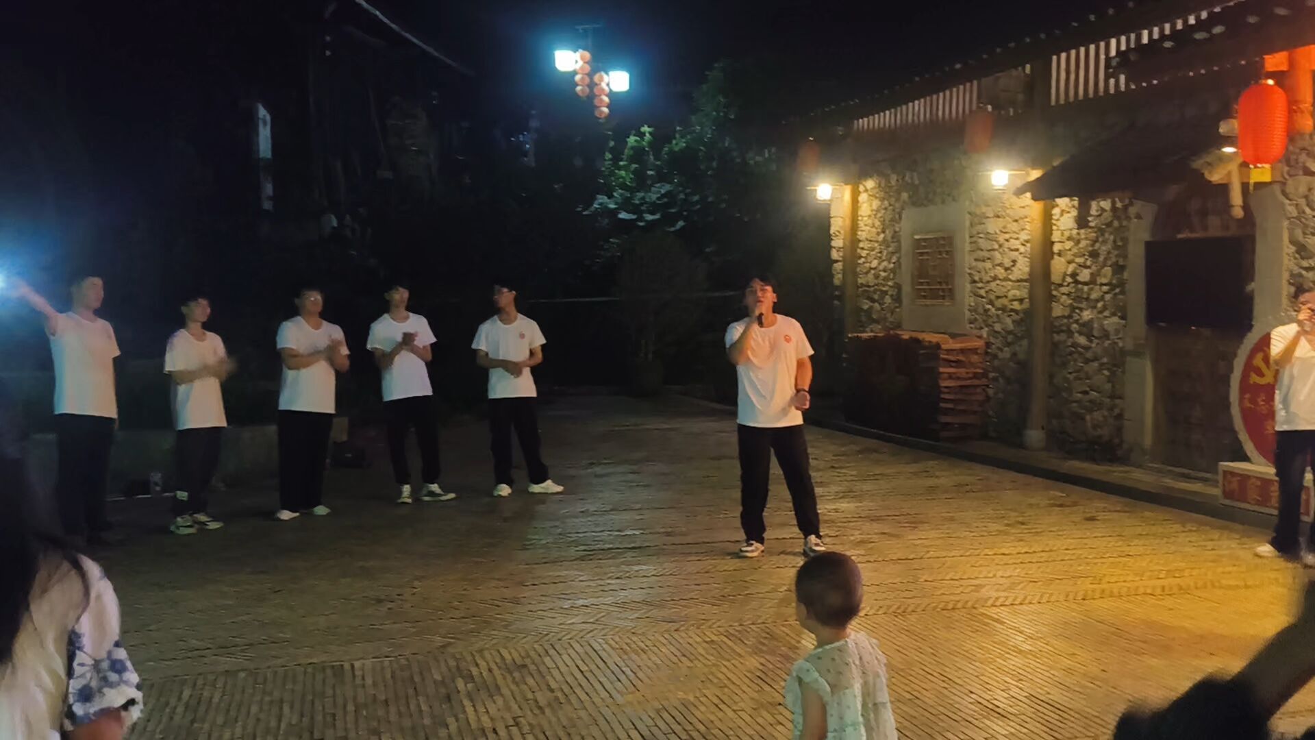 zഺQ؎WcμҎr񹲸[֮s