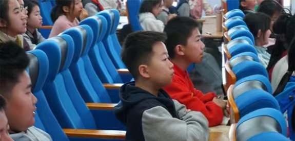 ϴW|ഺcͯ湲L֮áһ´顱־ԸЇvLϵ־ԸvFM։^