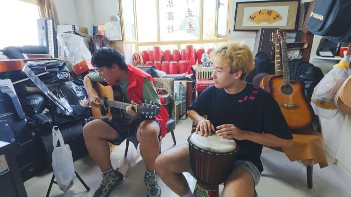 ҹFY̕˹ͬСLWόWԺ½硰LԒʯѣഺǻ߅