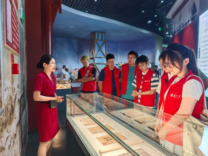 LWWӲόWԺ½硰LԒʯѣഺǻ߅_չtɫĻЌW֮ãsmѪ}LFYƪ