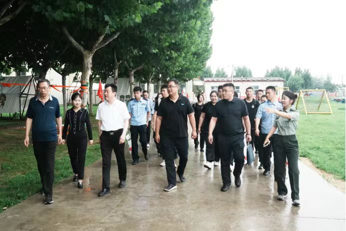 l(xing)շM(jn)não(h)ഺL(zhng)