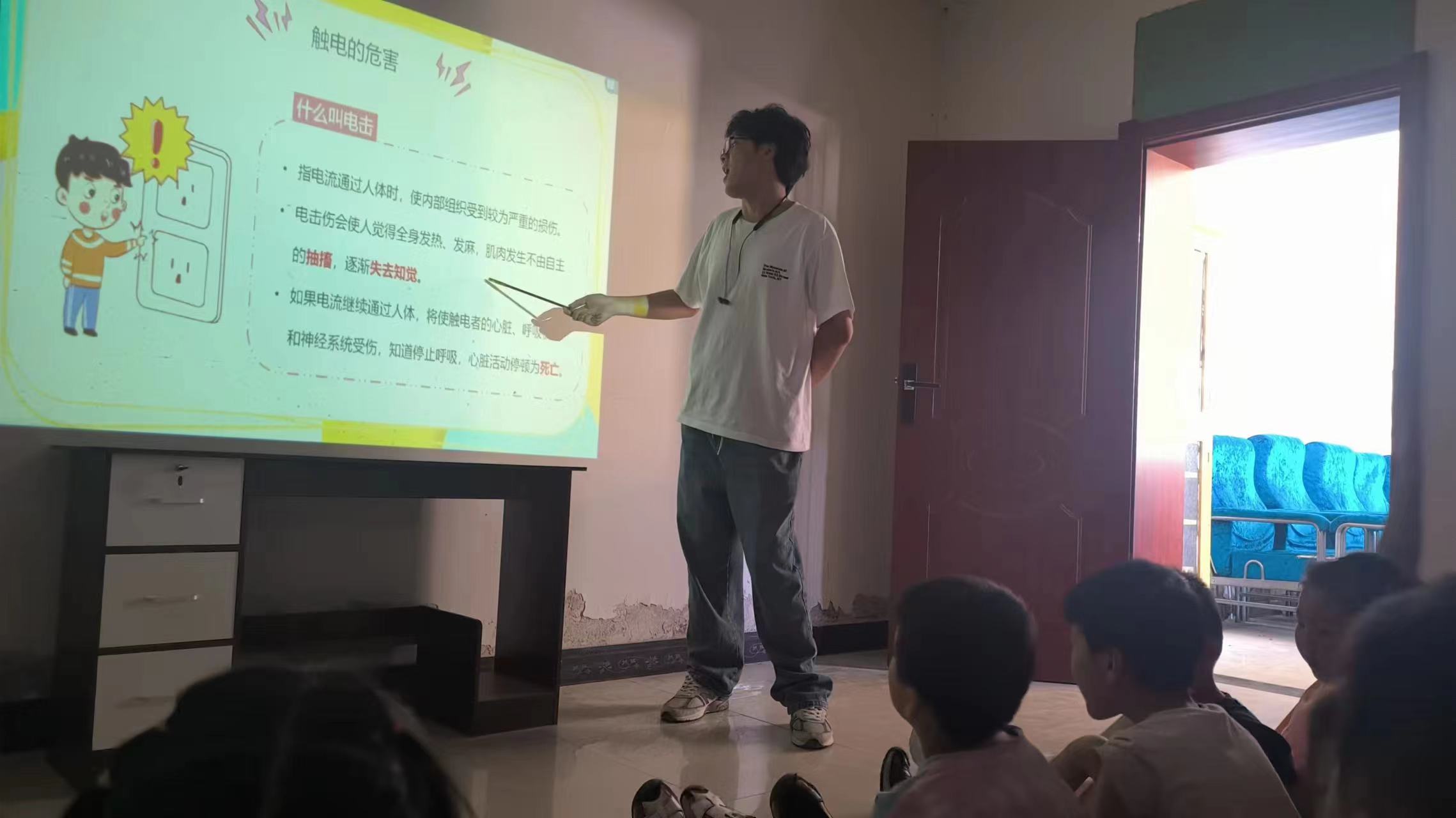 mݴW(xu)z·W(xu)á--ഺc(mng)ɫ־Ը(w)(du)늰ȫv(dng)